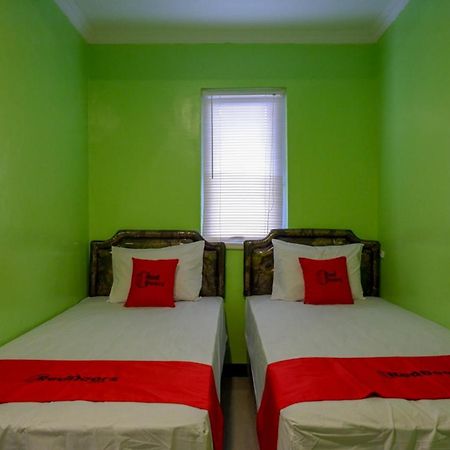 Готель Reddoorz @ Jalan Gatot Subroto Семаранг Екстер'єр фото