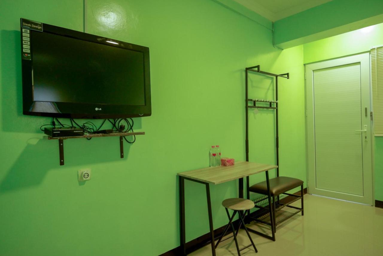 Готель Reddoorz @ Jalan Gatot Subroto Семаранг Екстер'єр фото